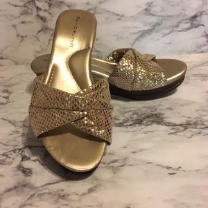Bandolino Yeva Gold Metallic Snake Wedges SZ 7.5